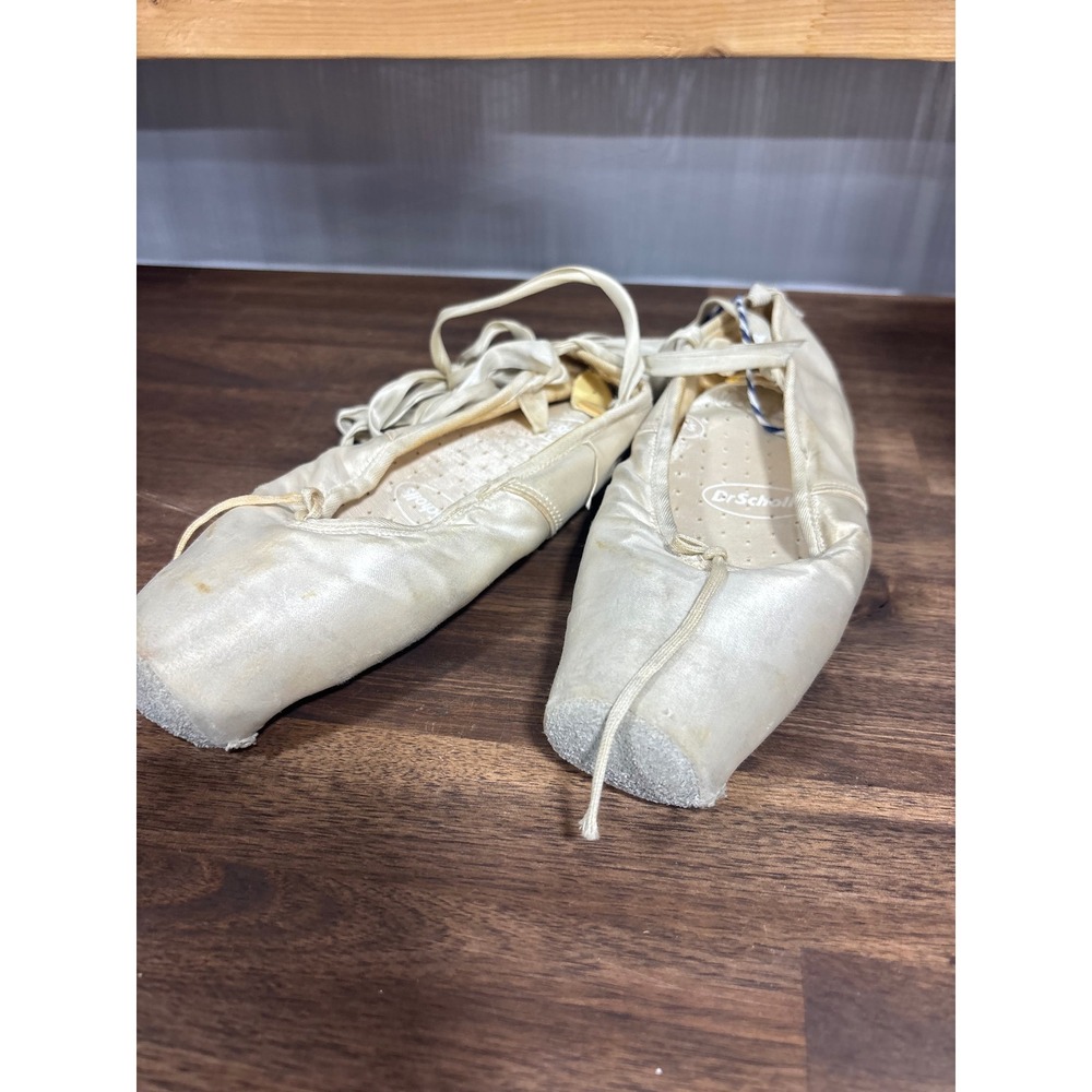 Vintage Cream Satin Ballet Pointe Shoes Decorative Dance Slippers Ribbon Ties